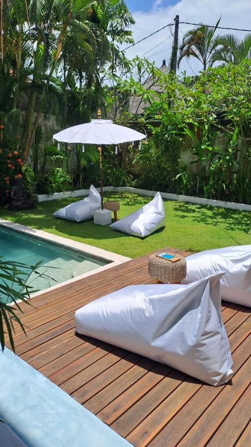 Guru Canggu Bagian luar foto